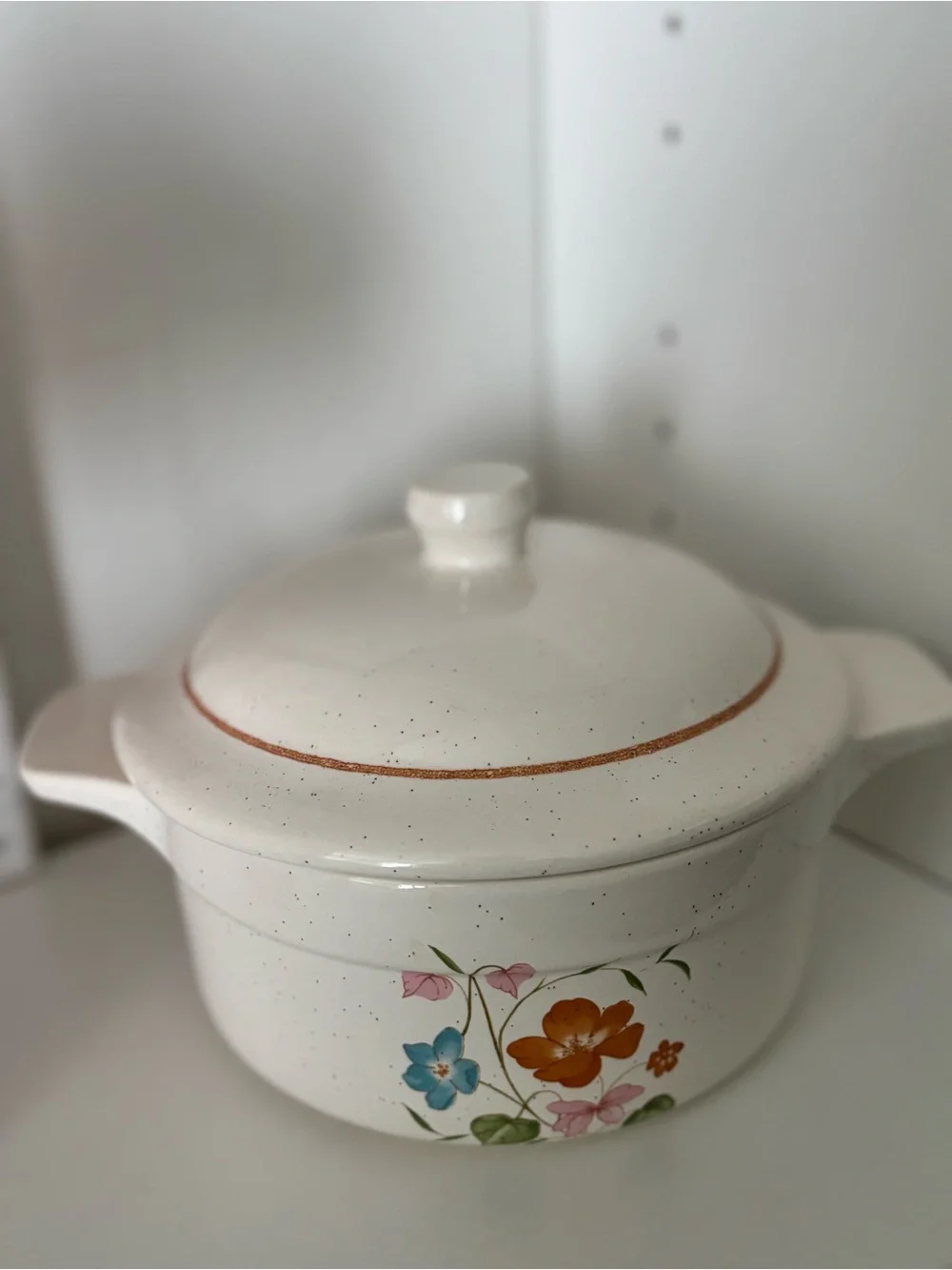 Ceramic Floral Covered Casserole Dish - Cream Treasure Craft 985 Made in USA